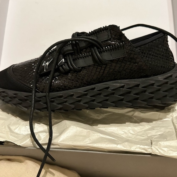 Never been worn Giuseppe sneakers!!!! - Picture 3 of 6